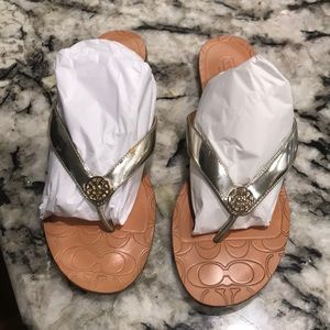 Coach thong sandal 9